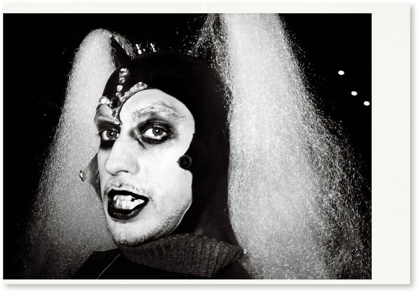 WOW<br>Mario Testino
