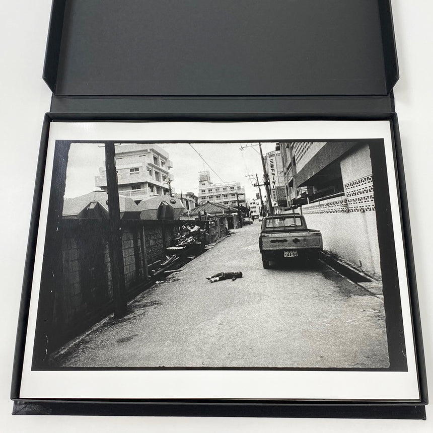 OKINAWA 沖縄<br />Portfolio Box Set<br />Daido Moriyama<br />(森山大道)